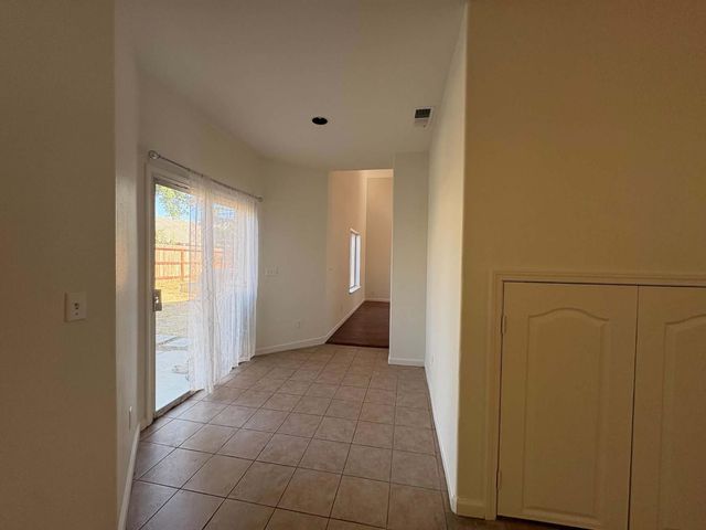 10325 N Recreation Avenue, Fresno, CA 93730