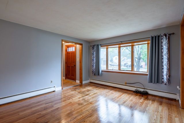 5 Martin Dr, Billerica, MA 01821