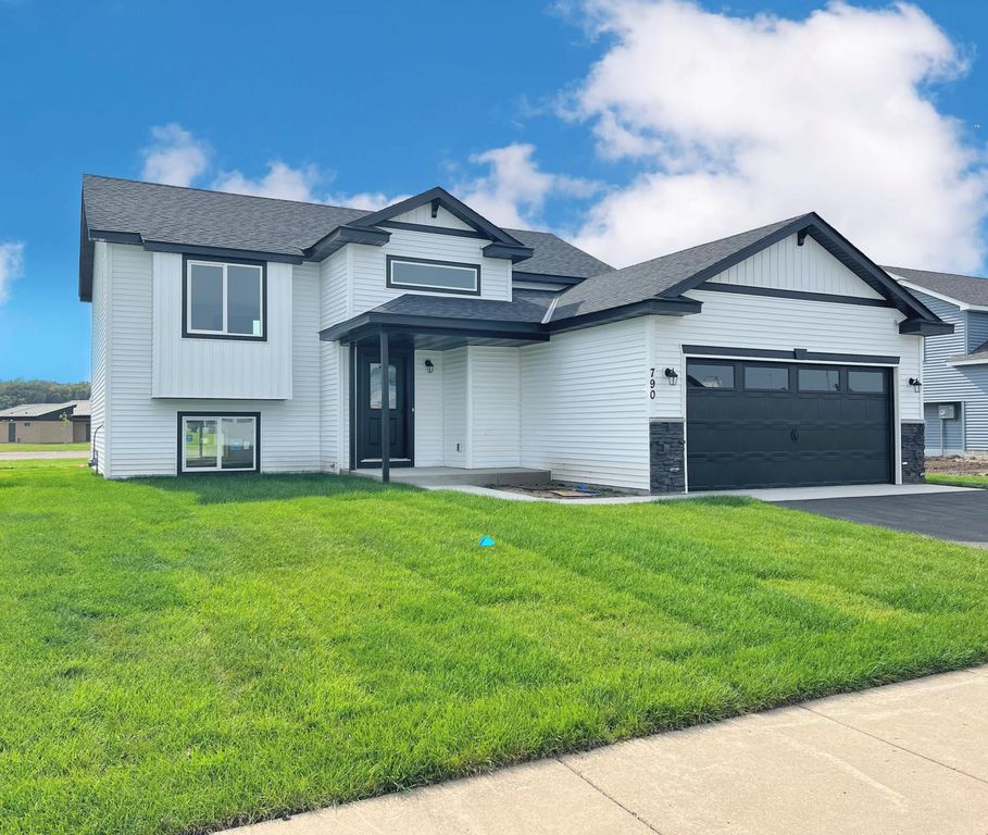 790 South Street, Paynesville, MN 56362