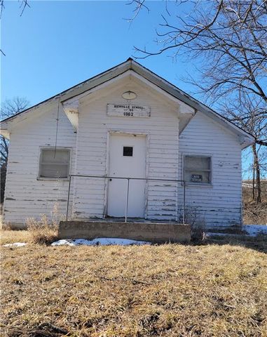 27860 Y Highway, Oregon, MO 64473