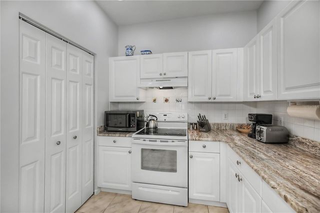 1253 RED OAK LANE, Port Charlotte, FL 33948