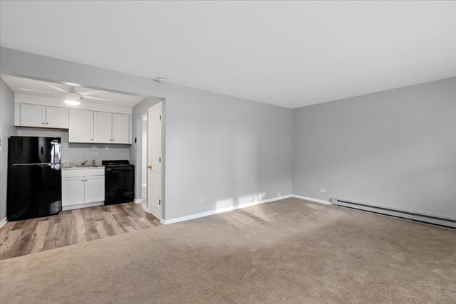 6250 W 64th Place 101, Chicago, IL 60638
