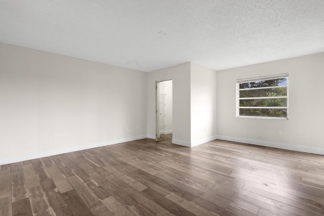 3940 INVERRARY Boulevard 404-A, Lauderhill, FL 33319