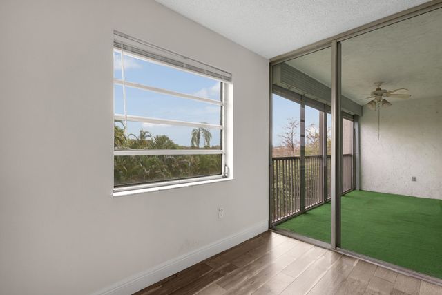3940 INVERRARY Boulevard 404-A, Lauderhill, FL 33319