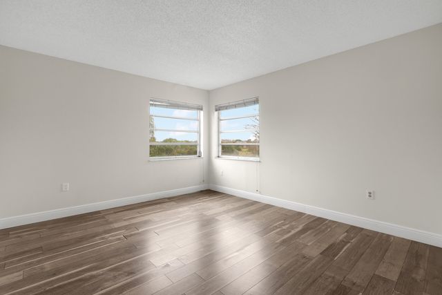 3940 INVERRARY Boulevard 404-A, Lauderhill, FL 33319