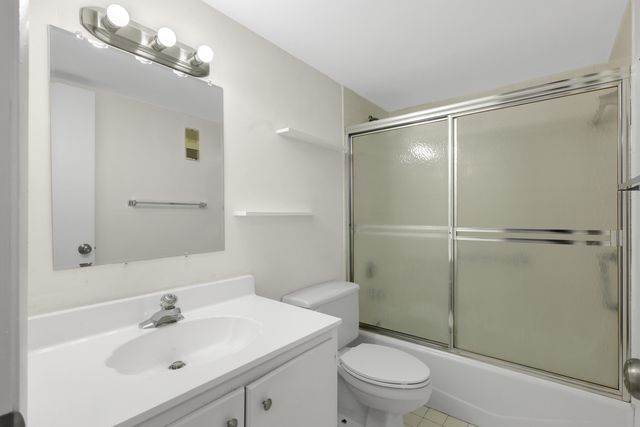 3940 INVERRARY Boulevard 404-A, Lauderhill, FL 33319
