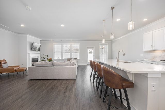 1218 Pebble Run Rd, Hendersonville, TN 37075