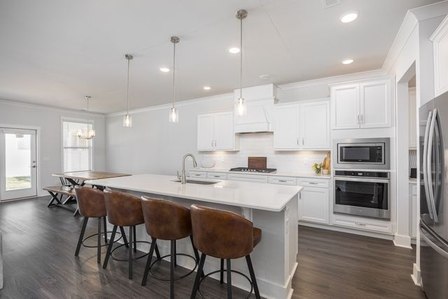 1218 Pebble Run Rd, Hendersonville, TN 37075