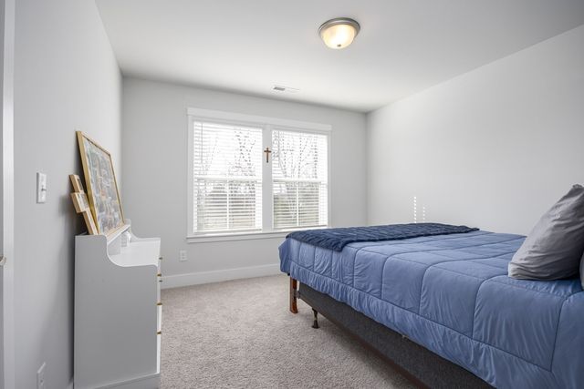 1218 Pebble Run Rd, Hendersonville, TN 37075