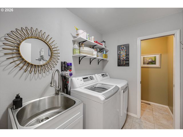 14603 Se TENINO St, Portland, OR 97236