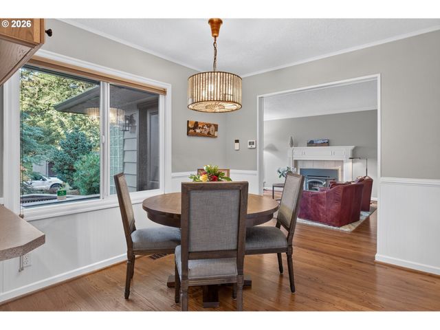10408 Sw 53RD Ave, Portland, OR 97219