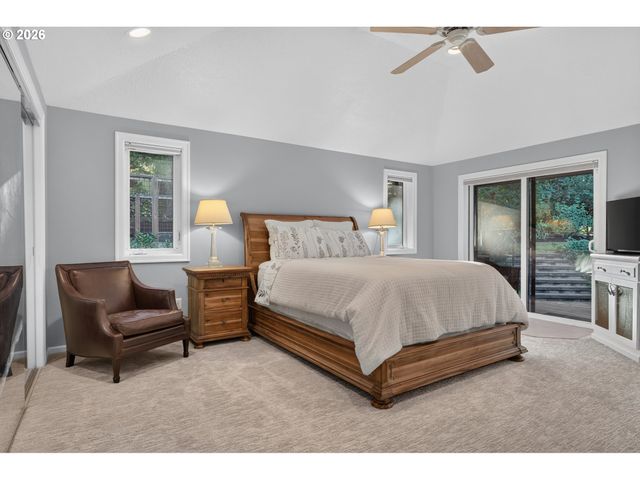 10408 Sw 53RD Ave, Portland, OR 97219