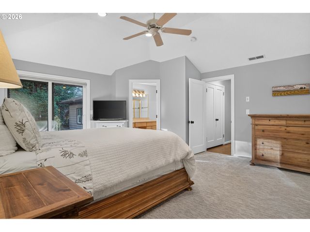 10408 Sw 53RD Ave, Portland, OR 97219
