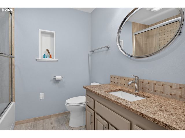 10408 Sw 53RD Ave, Portland, OR 97219