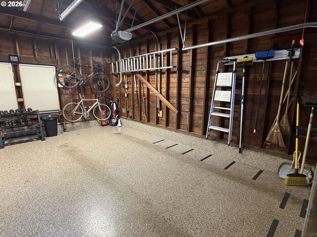 10408 Sw 53RD Ave, Portland, OR 97219