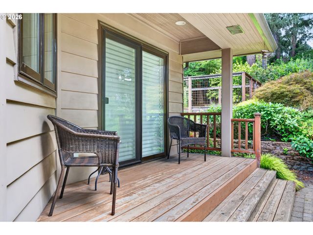 10408 Sw 53RD Ave, Portland, OR 97219