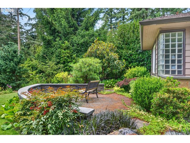 10408 Sw 53RD Ave, Portland, OR 97219