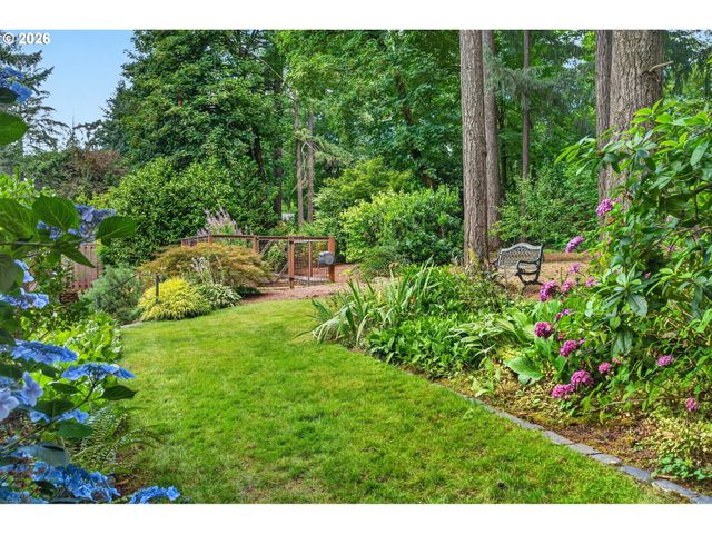 10408 Sw 53RD Ave, Portland, OR 97219