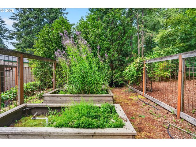 10408 Sw 53RD Ave, Portland, OR 97219