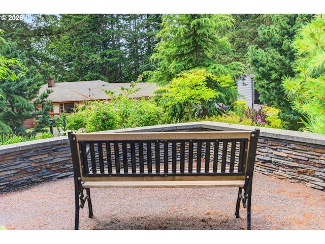 10408 Sw 53RD Ave, Portland, OR 97219