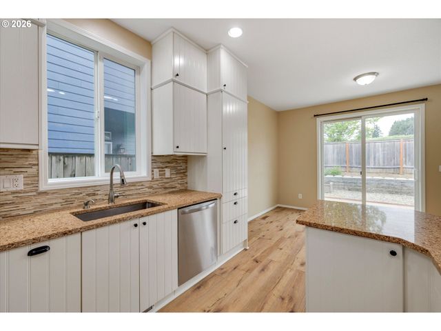 16809 Se DAVIDOFF Way, Damascus, OR 97089