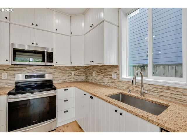 16809 Se DAVIDOFF Way, Damascus, OR 97089