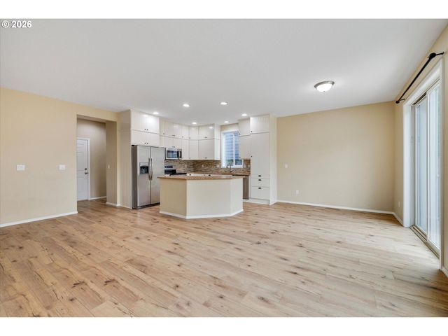 16809 Se DAVIDOFF Way, Damascus, OR 97089
