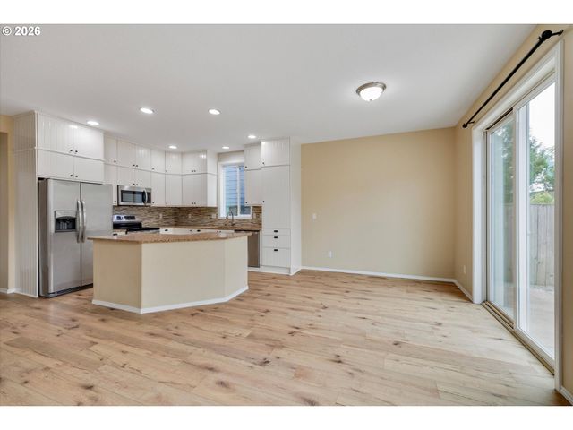 16809 Se DAVIDOFF Way, Damascus, OR 97089