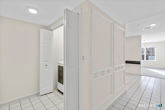 75 Washington Avenue 5-104, Hamden, CT 06518