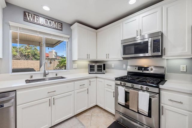 27250 Nortada Drive, Cathedral City, CA 92234