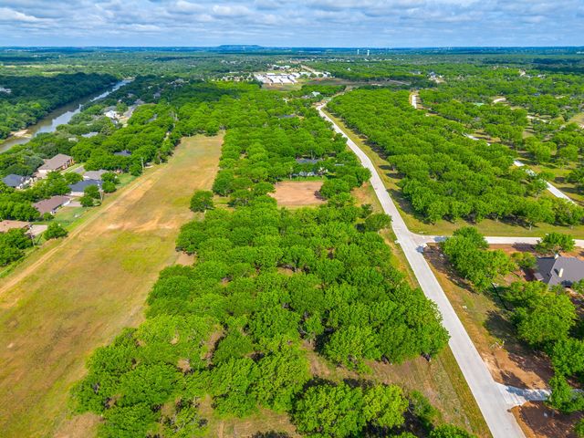 3101 E Landings S, Granbury, TX 76049