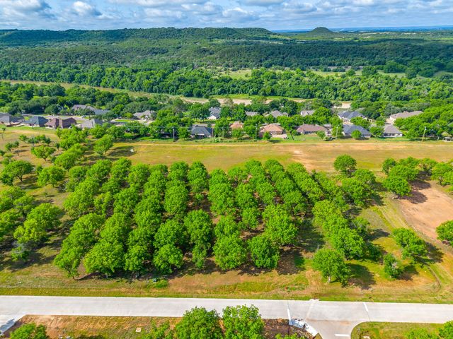 3101 E Landings S, Granbury, TX 76049