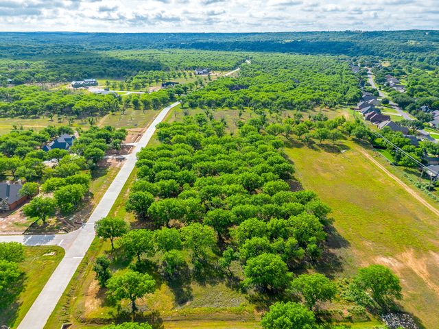 3101 E Landings S, Granbury, TX 76049