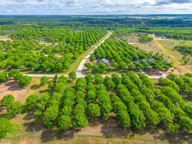 3101 E Landings S, Granbury, TX 76049