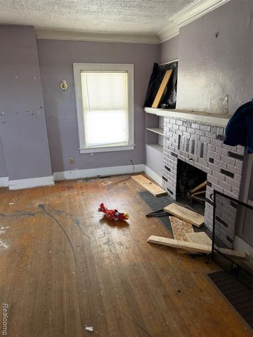 8930 N Martindale Street, Detroit, MI 48204