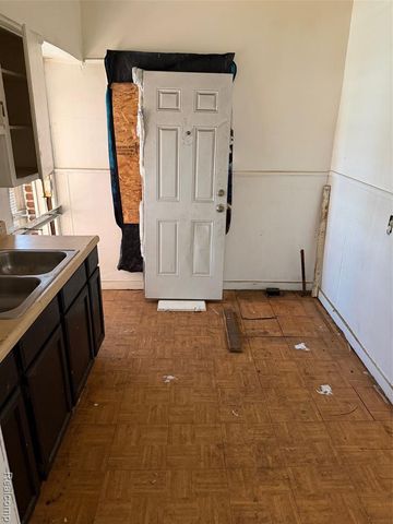 8930 N Martindale Street, Detroit, MI 48204