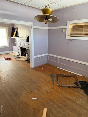 8930 N Martindale Street, Detroit, MI 48204