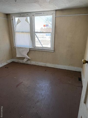 8930 N Martindale Street, Detroit, MI 48204