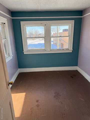 8930 N Martindale Street, Detroit, MI 48204