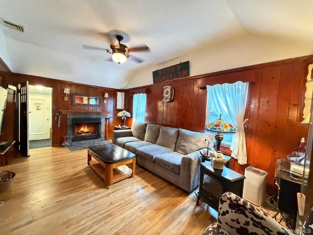 15 Kew Drive, Sound Beach, NY 11789