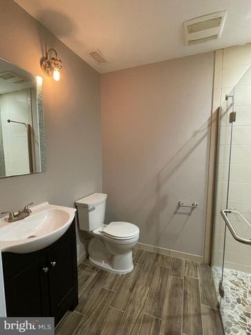 6611 E BEACH DR, New Market, MD 21774