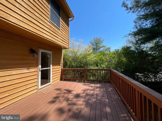 6611 E BEACH DR, New Market, MD 21774