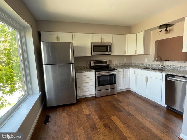 6611 E BEACH DR, New Market, MD 21774
