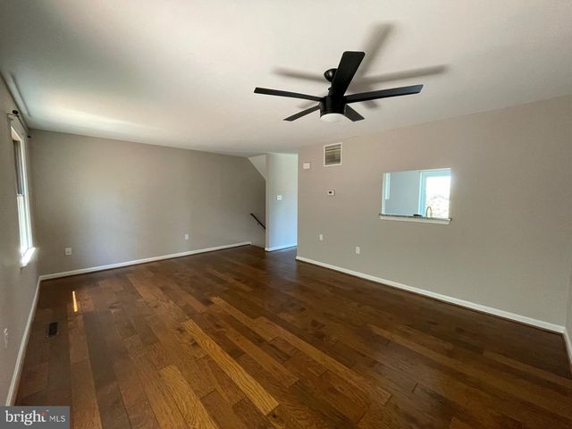 6611 E BEACH DR, New Market, MD 21774