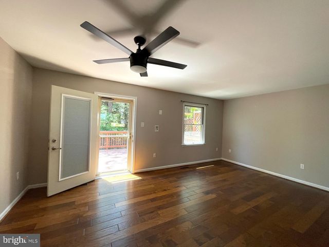 6611 E BEACH DR, New Market, MD 21774