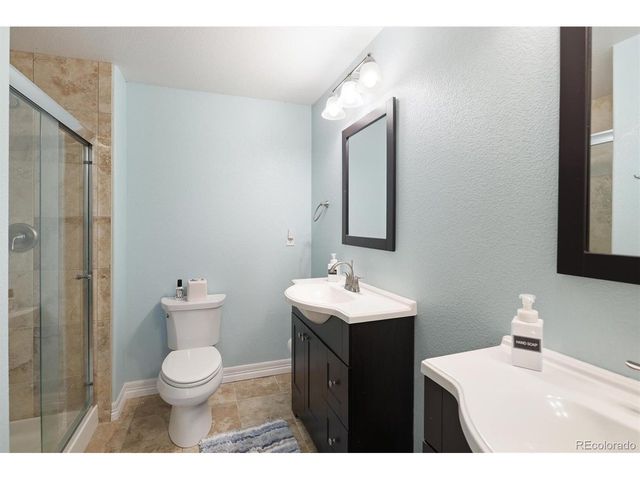 8231 S Shady Grove Ct, Aurora, CO 80016