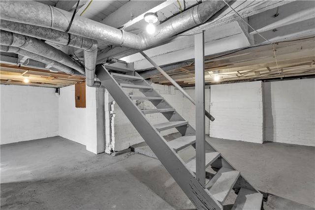 309 Whitesell St, Bell Twp, PA 15680