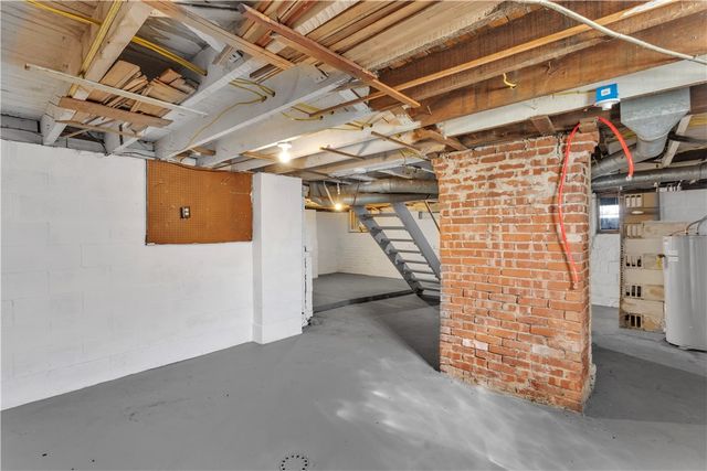 309 Whitesell St, Bell Twp, PA 15680