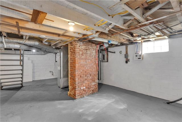 309 Whitesell St, Bell Twp, PA 15680