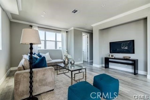8117 2nd 101, Downey, CA 90241